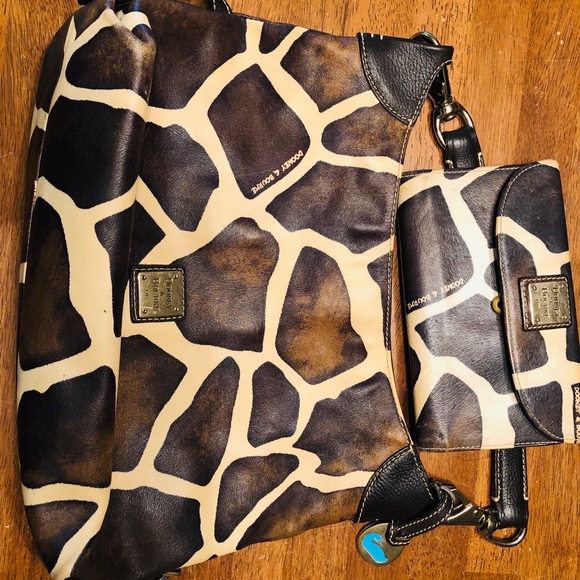 Dooney & Bourke Giraffe Sac only (no wallet) - Picture 2 of 6
